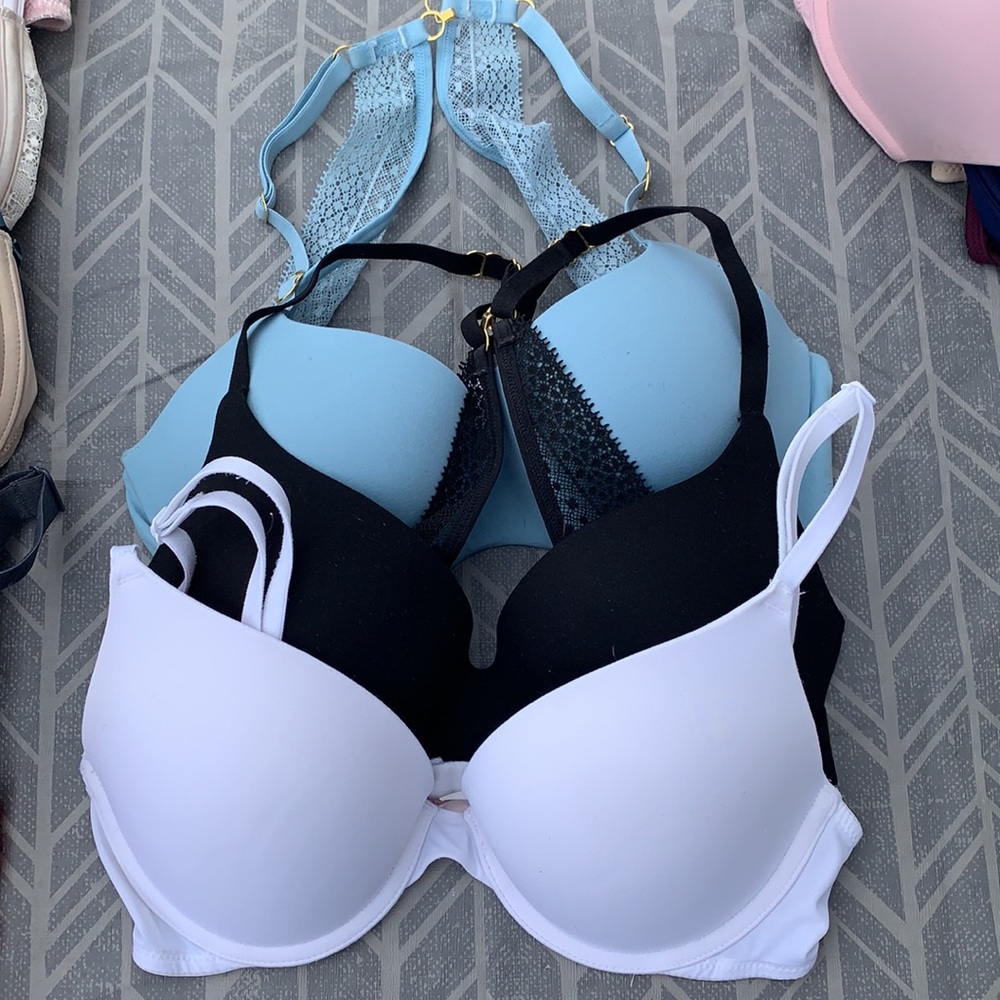 3 Quality VS/PINK bras